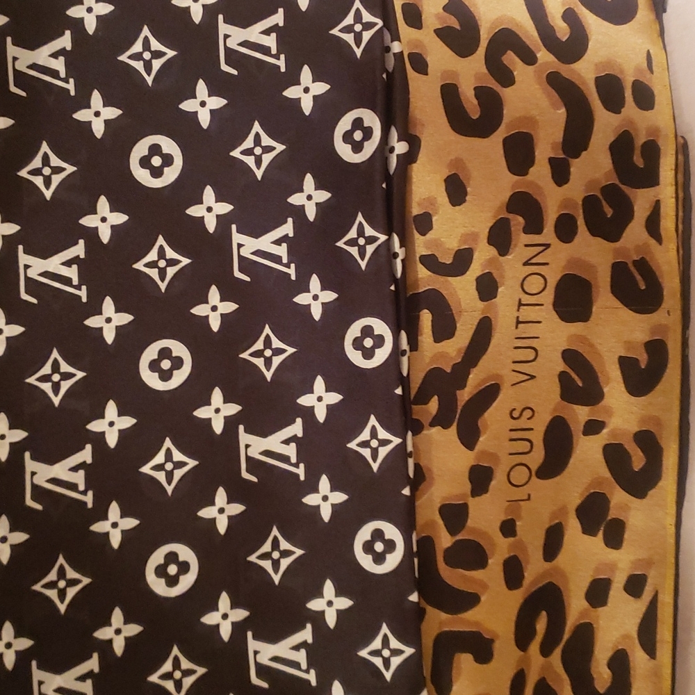 Luis Vuitton Large Silk Scarf